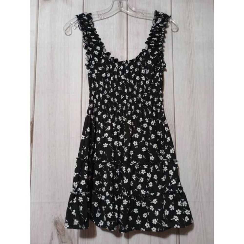 Urban Outfitters Black White Floral Smocked Tiered Mini‎ Dress XS Ruffle Strap